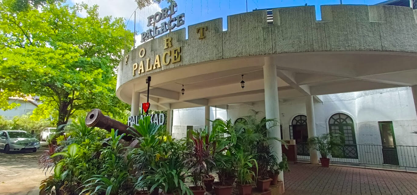 Hotel Fort Palace Banner